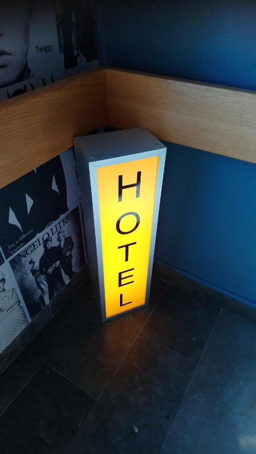 Briq Hotell Hova Exterior foto